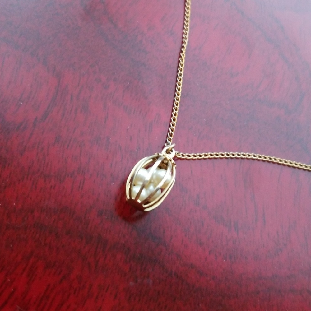 ⚪Caged Pearl Necklace⚪